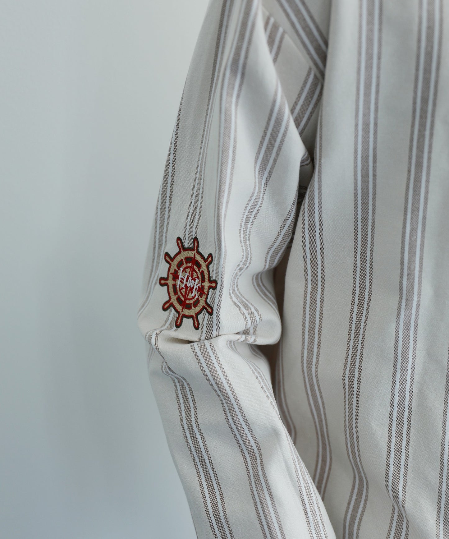 【HOOK -original- 】配色ストライプワンポイント刺繍長袖シャツ