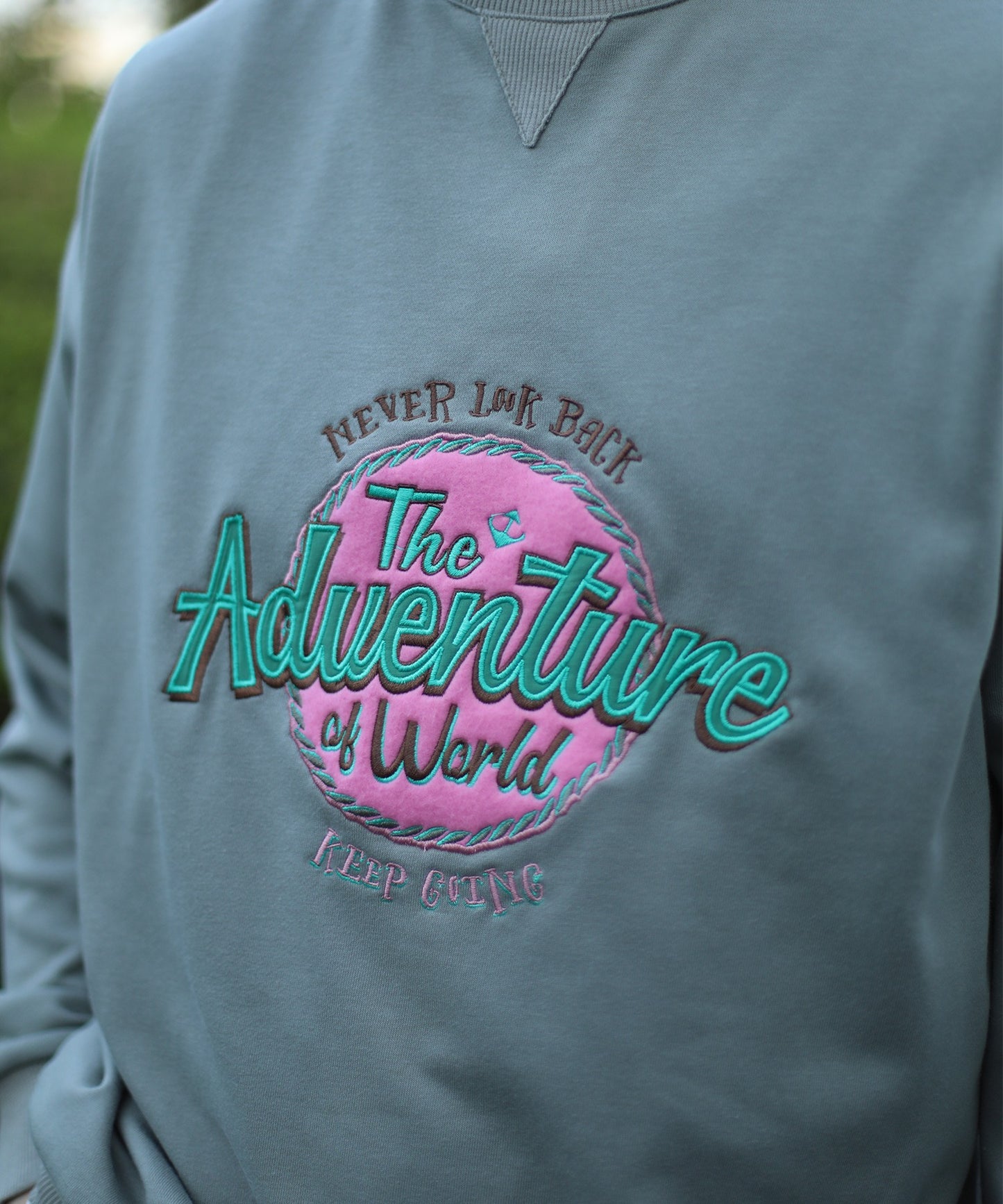 [HOOK -original-] Standard all-embroidered pop-style sweatshirt