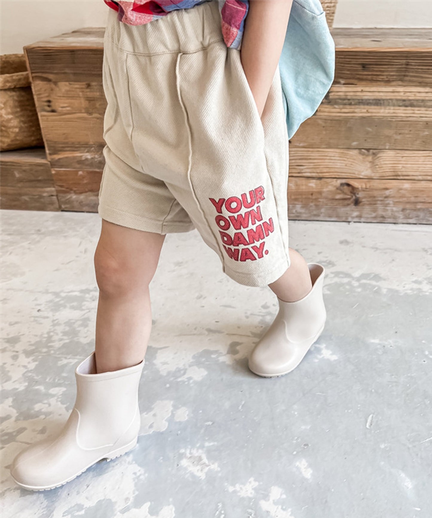 【aimoha-KIDS-】韓国子供服 センタープレス英字プリントハーフパンツ