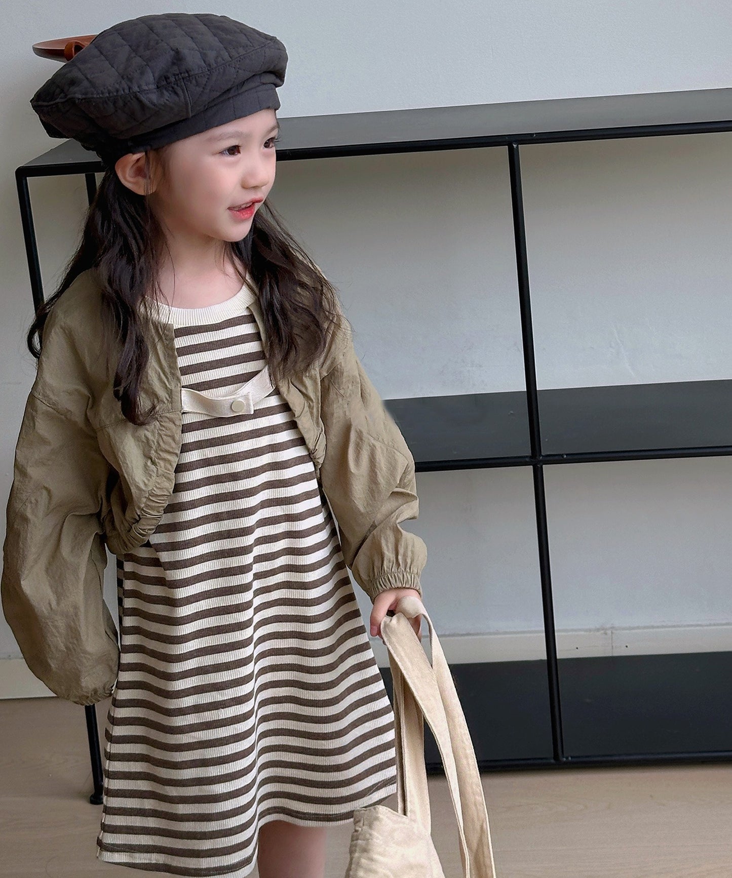 【aimoha-KIDS-】子供服　レイヤード風ボーター柄ワンピース