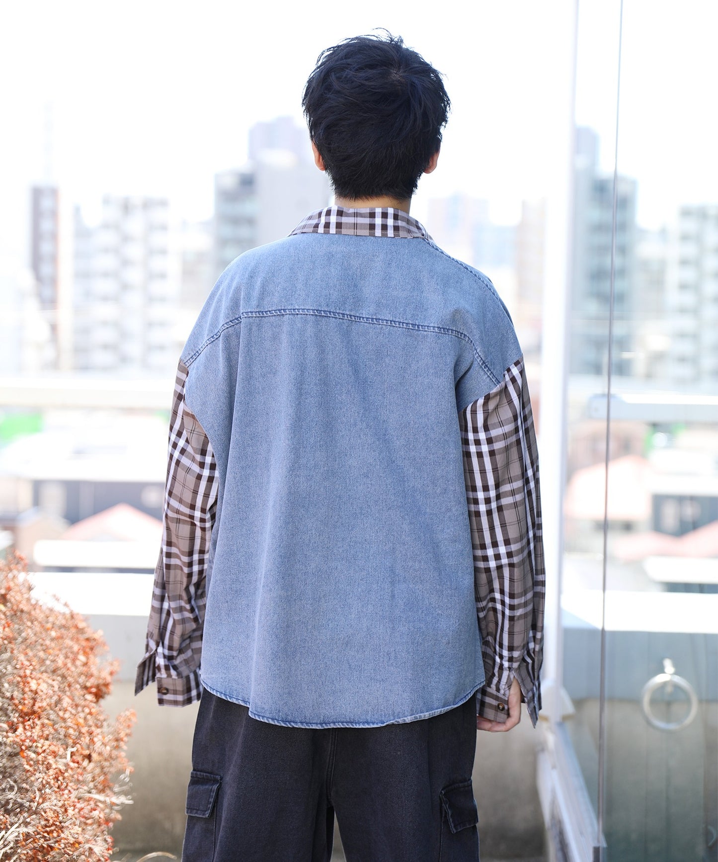 [HOOK -original-] Vintage style American casual character embroidered sleeve plaid pattern switching denim shirt