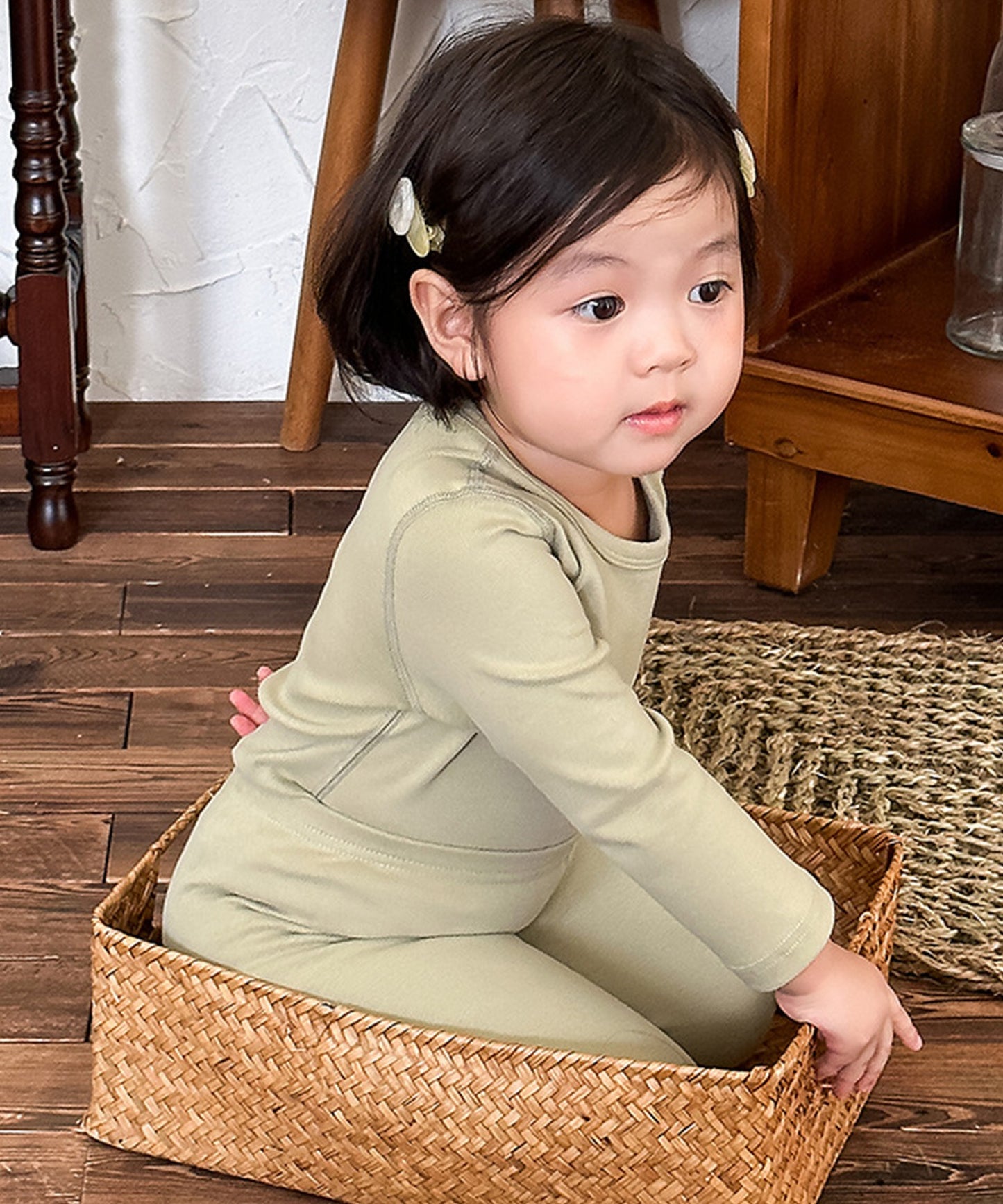 【aimoha-KIDS-】韓国子供服　ストレッチルームウェアパジャマ 上下2点セット