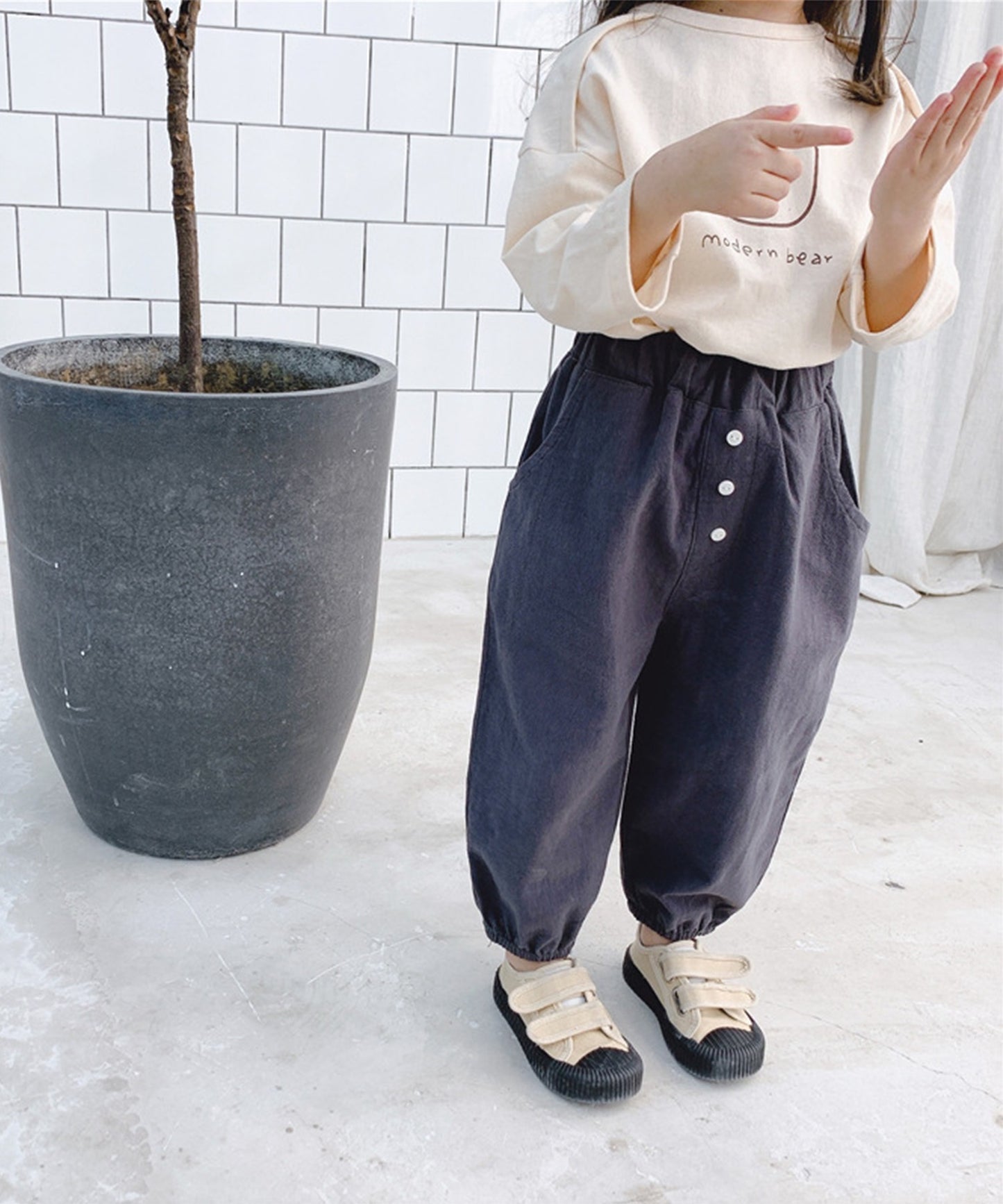 【aimoha-KIDS-】韓国子供服 ボタン付きテーパードパンツ