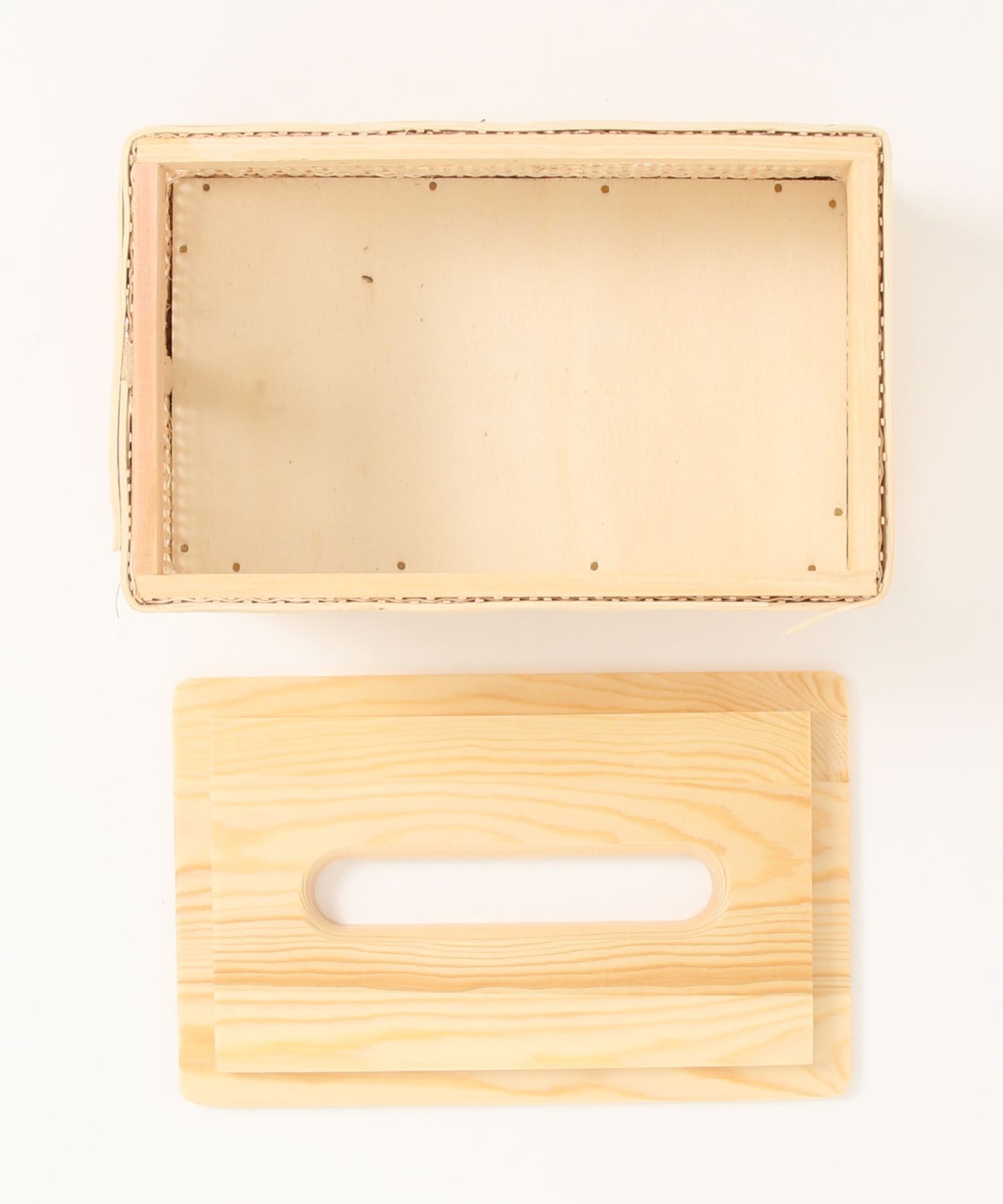 手作りの長方形の籐製ティッシュケース