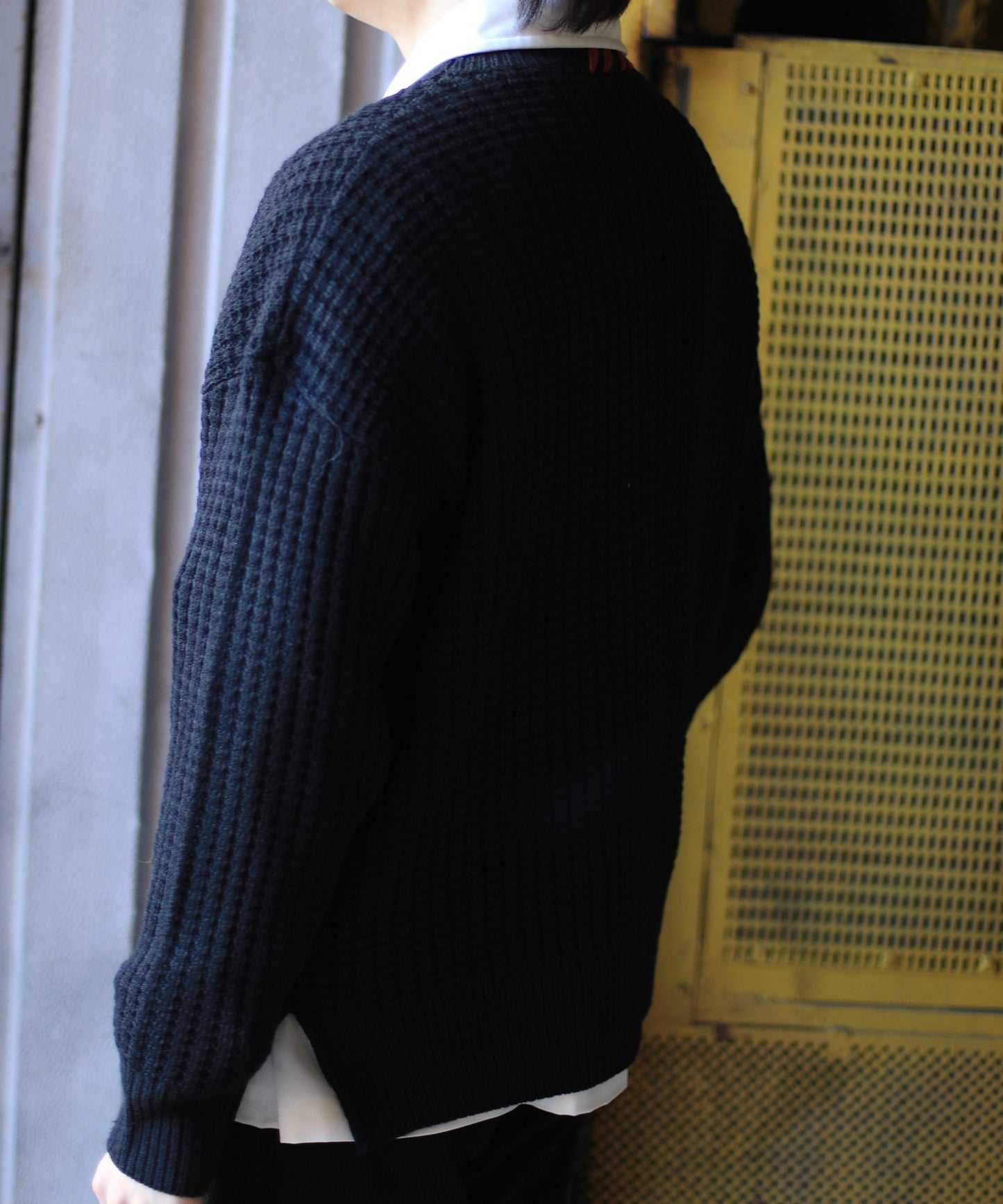 【HOOK -original- 】ワッフル編み手縫いステッチバラ刺繍ニット
